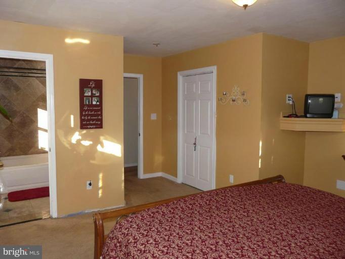 290 McDonald Road Winchester, VA 22602 - Photo 13 of 28 Master Bedroom #3