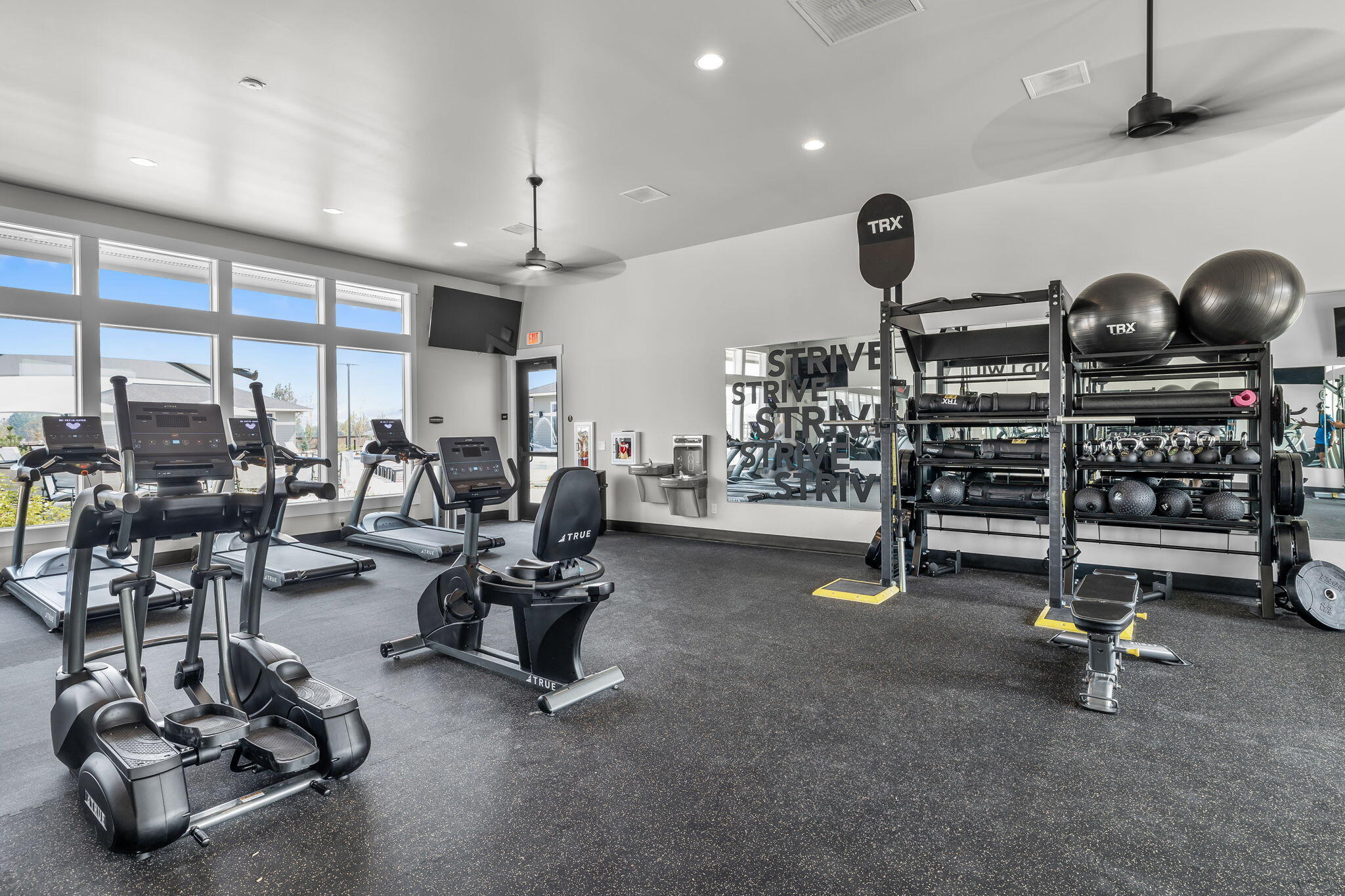 3735 Eagle Road Bend, OR 97701 - Photo 46 of 60 Petrosa Workout