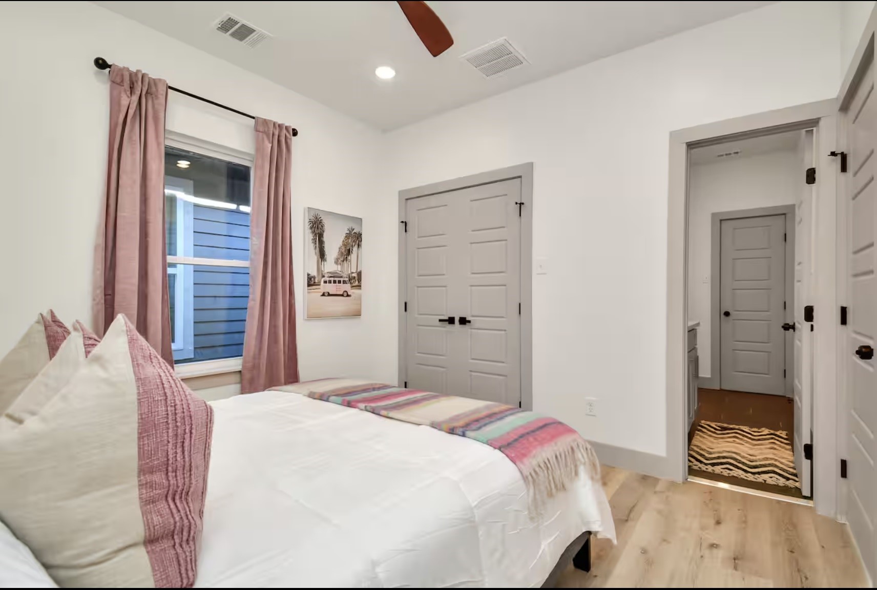 442 6th Street Dickinson, TX 77539 - Photo 22 of 29 a bedroom with a bed and a dresser