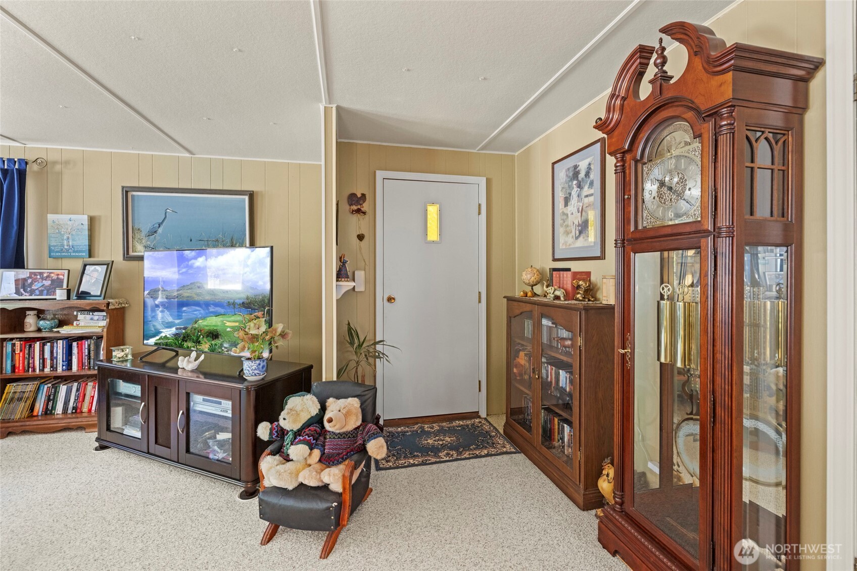 3167 Hunt Road Oak Harbor, WA 98277 - Photo 14 of 40 a bedroom with a bed and a window