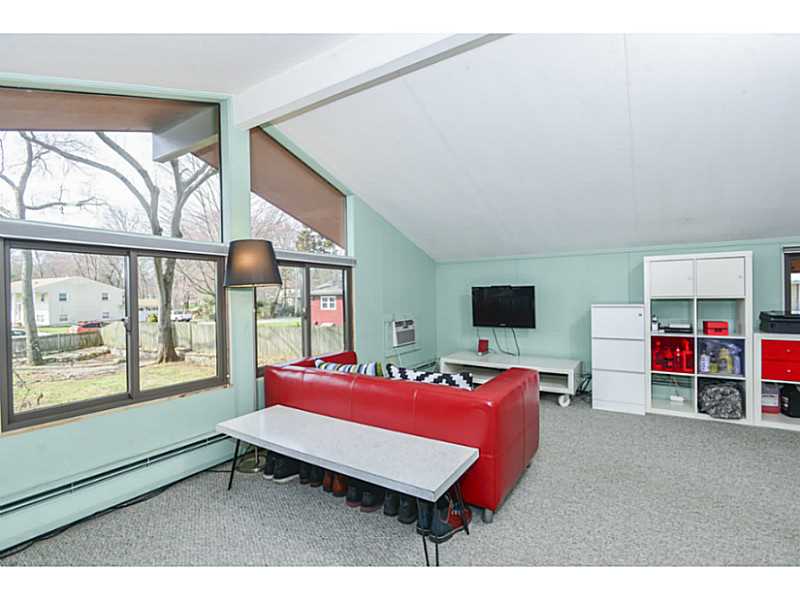 445 Diamond Hill Road Warwick, RI 02886 - Photo 14 of 22 Den/Family/Great Room.