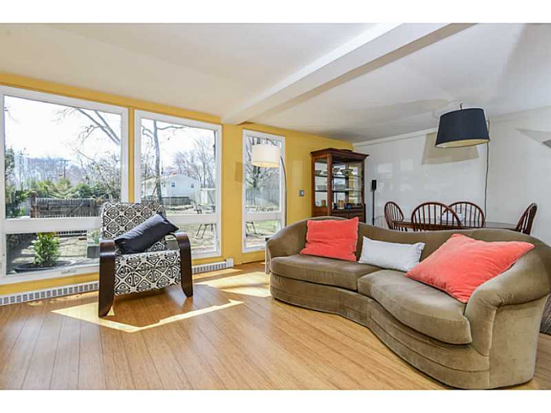 445 Diamond Hill Road Warwick, RI 02886 - Photo 3 of 22 Living Room.