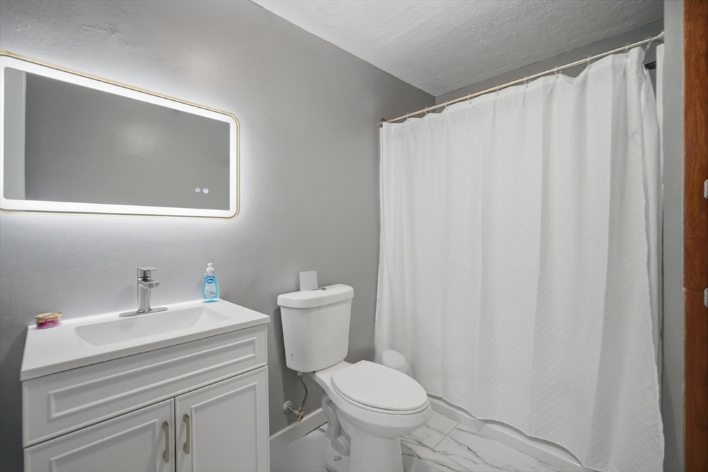 77 Locust Street Holyoke, MA 01040 - Photo 27 of 34