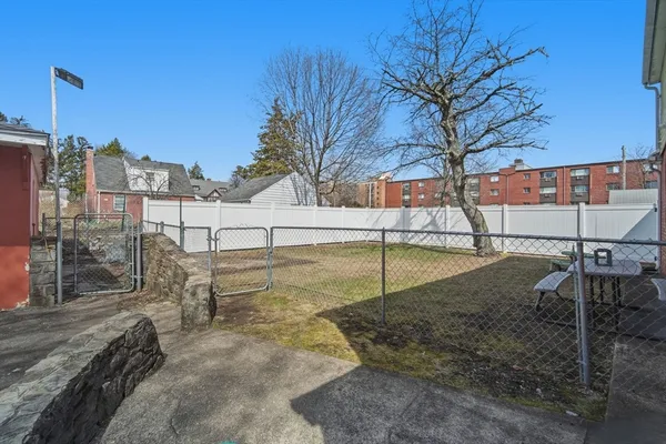 $329,900 | 77 Locust Street, Holyoke, MA 01040