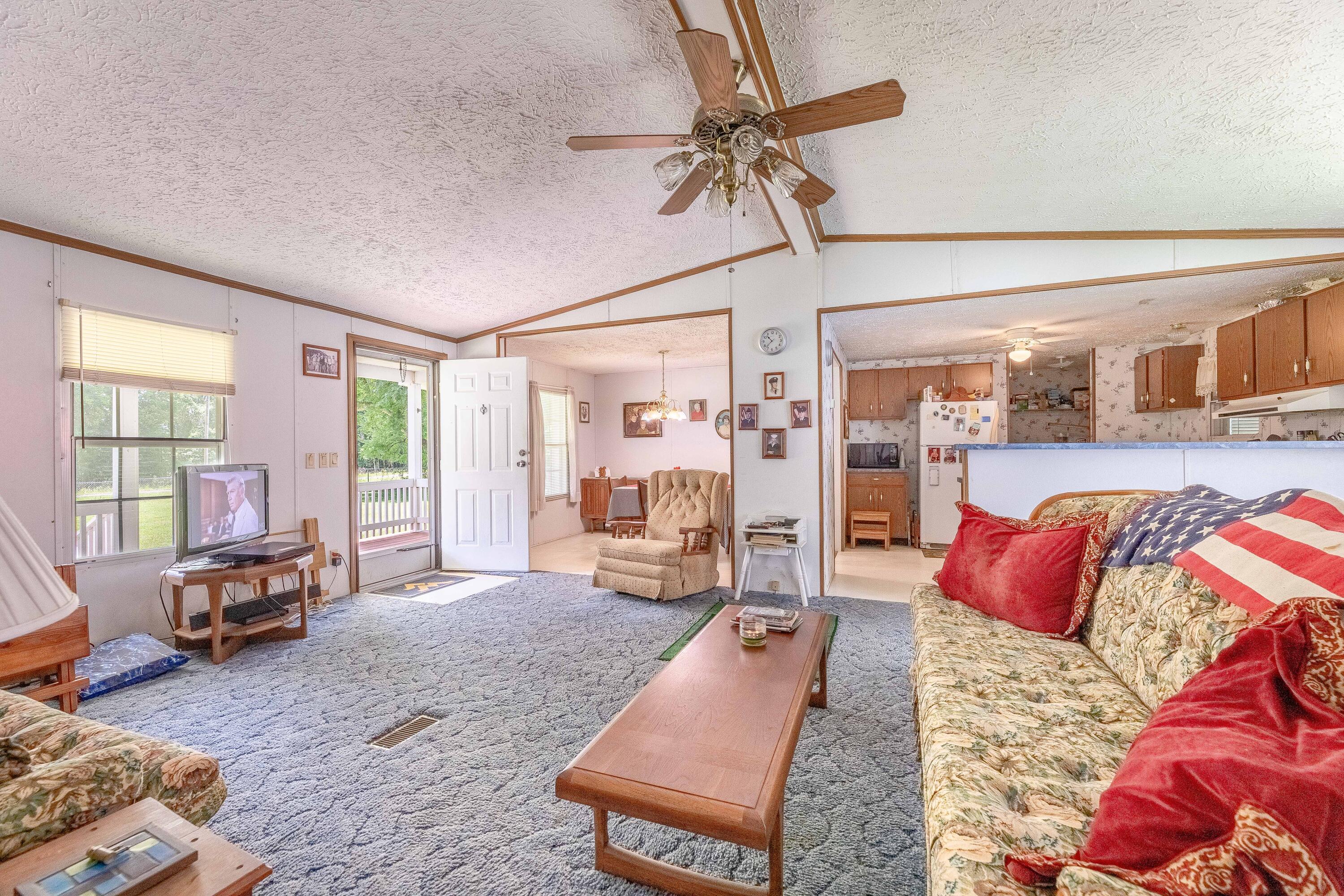 4341 Nelson's Ferry Road Summerton, SC 29148 - Photo 8 of 26 IMG_9813-HDR