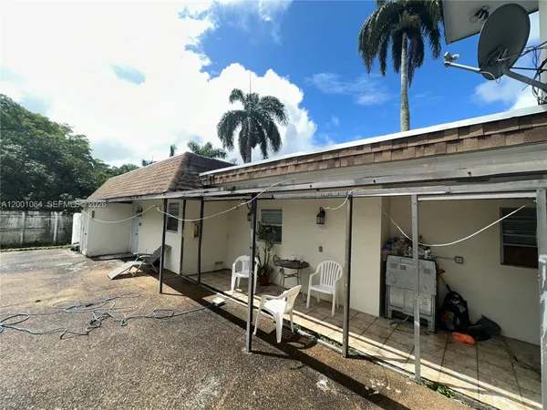 $980,000 | 200 Northeast 158th Street, Miami, FL 33162