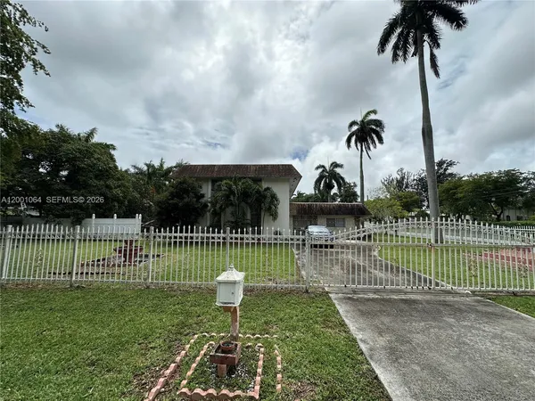 $980,000 | 200 Northeast 158th Street, Miami, FL 33162