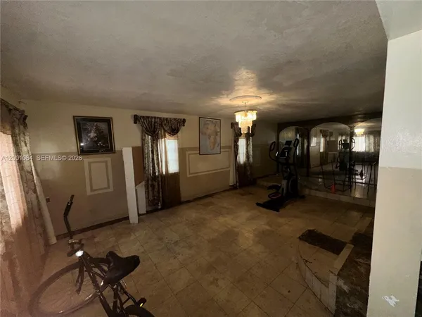 $980,000 | 200 Northeast 158th Street, Miami, FL 33162