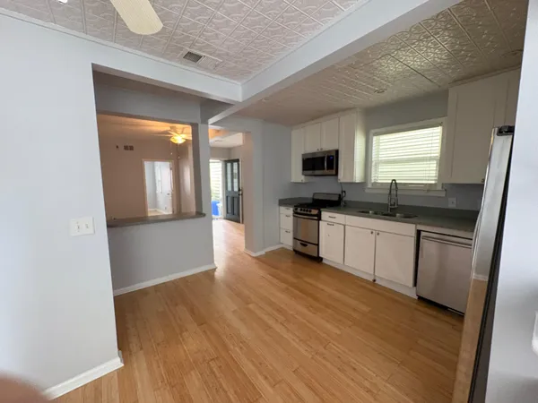 $3,200 | 19 Rose Lane, Unit 19, Charleston, SC 29403