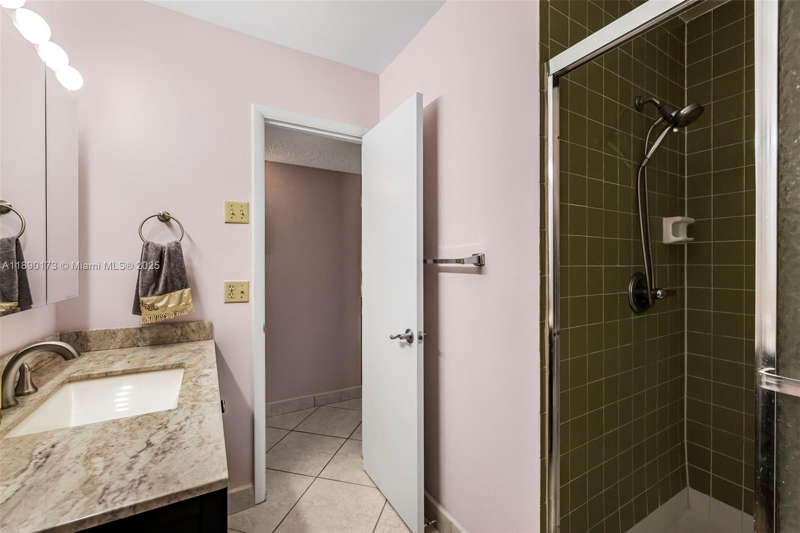 5300 Washington Street, Unit U405 Hollywood, FL 33021 - Photo 15 of 23