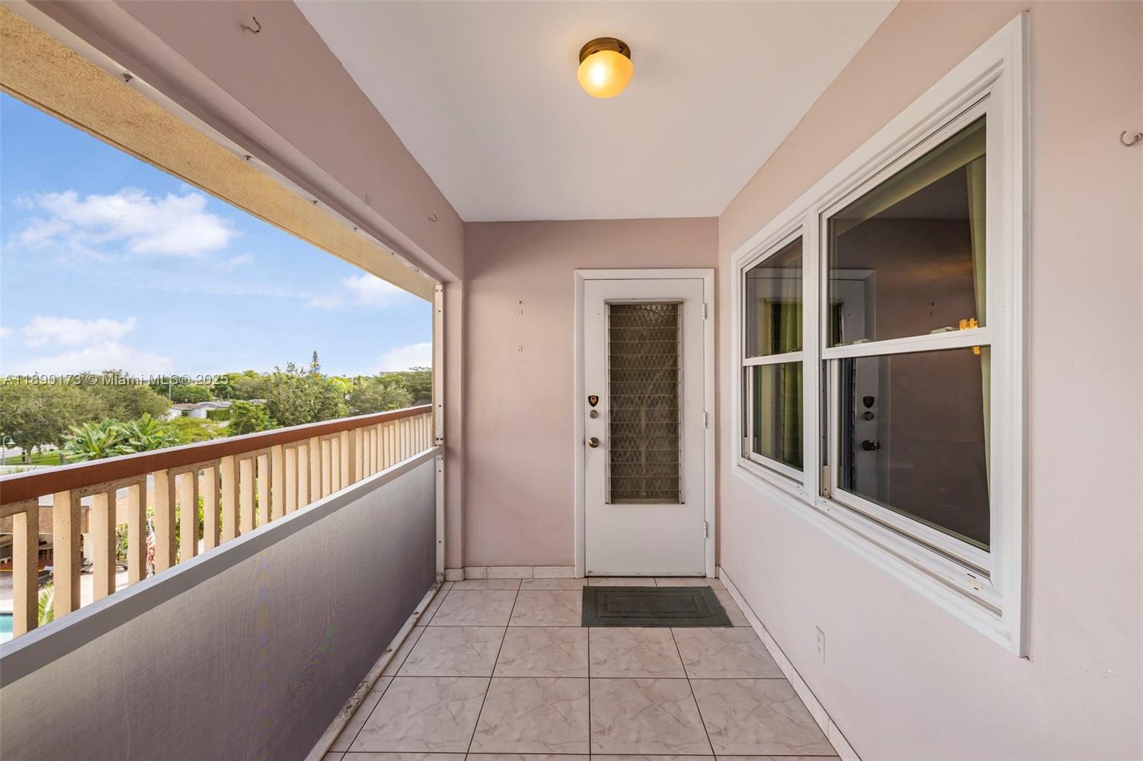 5300 Washington Street, Unit U405 Hollywood, FL 33021 - Photo 22 of 23