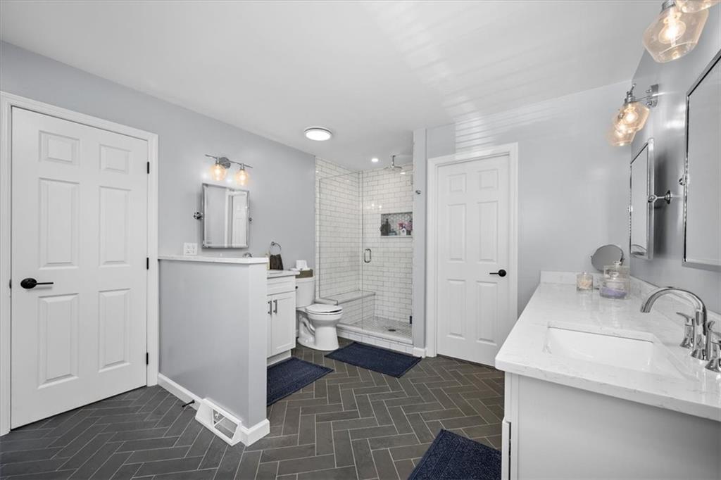 373 Cobblestone Circle McKees Rocks, PA 15136 - Photo 16 of 36 Gallery Image 16