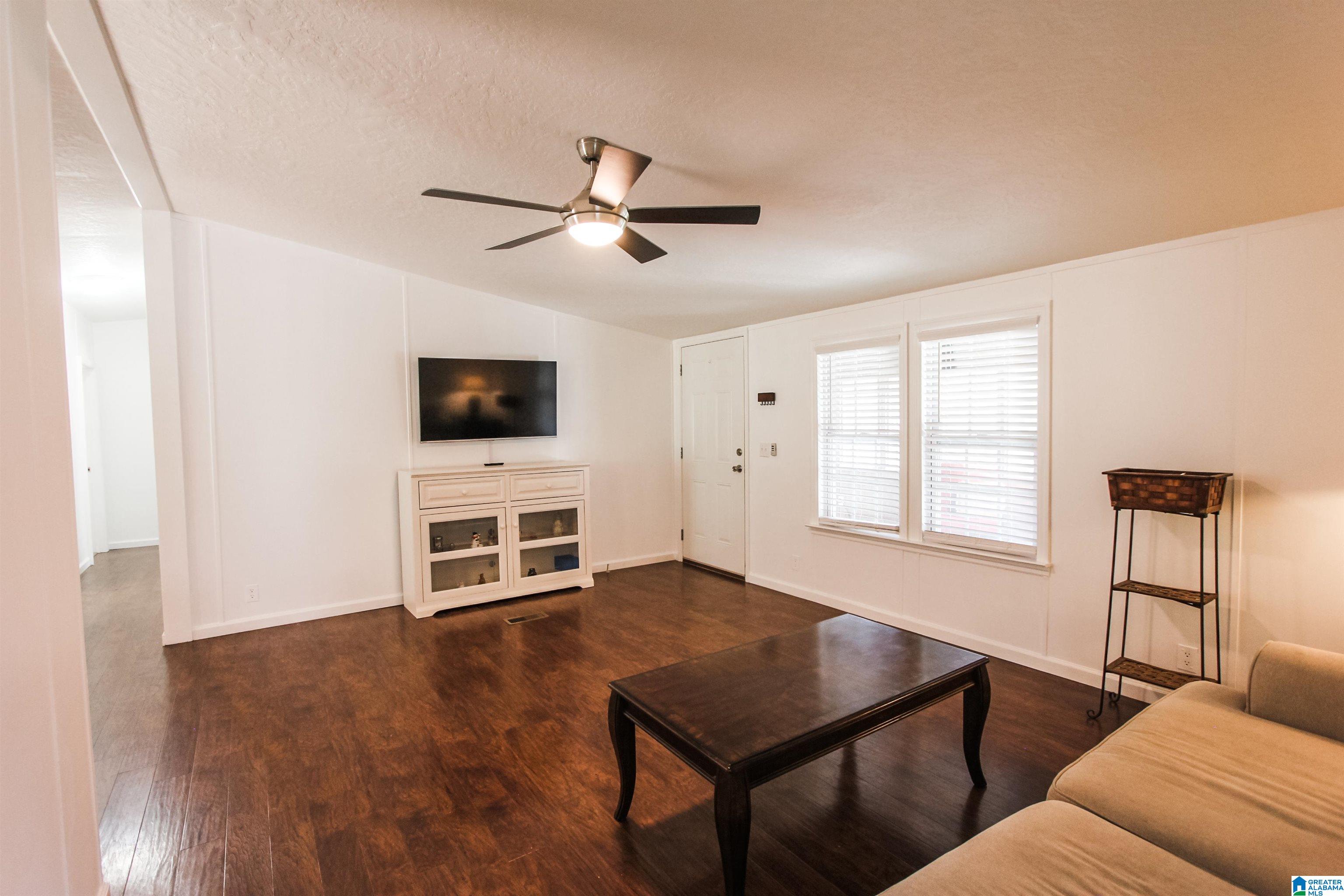 292 Hollingsworth Road Jacksonville, AL 36265 - Photo 4 of 57