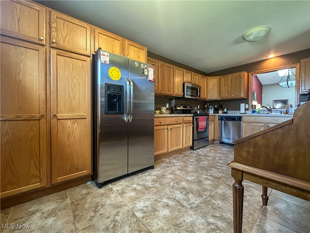 1109 Shadow Ridge Drive Niles, OH 44446 - Photo 12 of 26