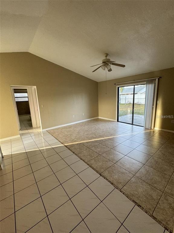 913 San Rafael Way Kissimmee, FL 34758 - Photo 3 of 12