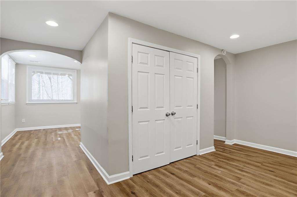 4927 Wade Valley Way Cumming, GA 30040 - Photo 9 of 45