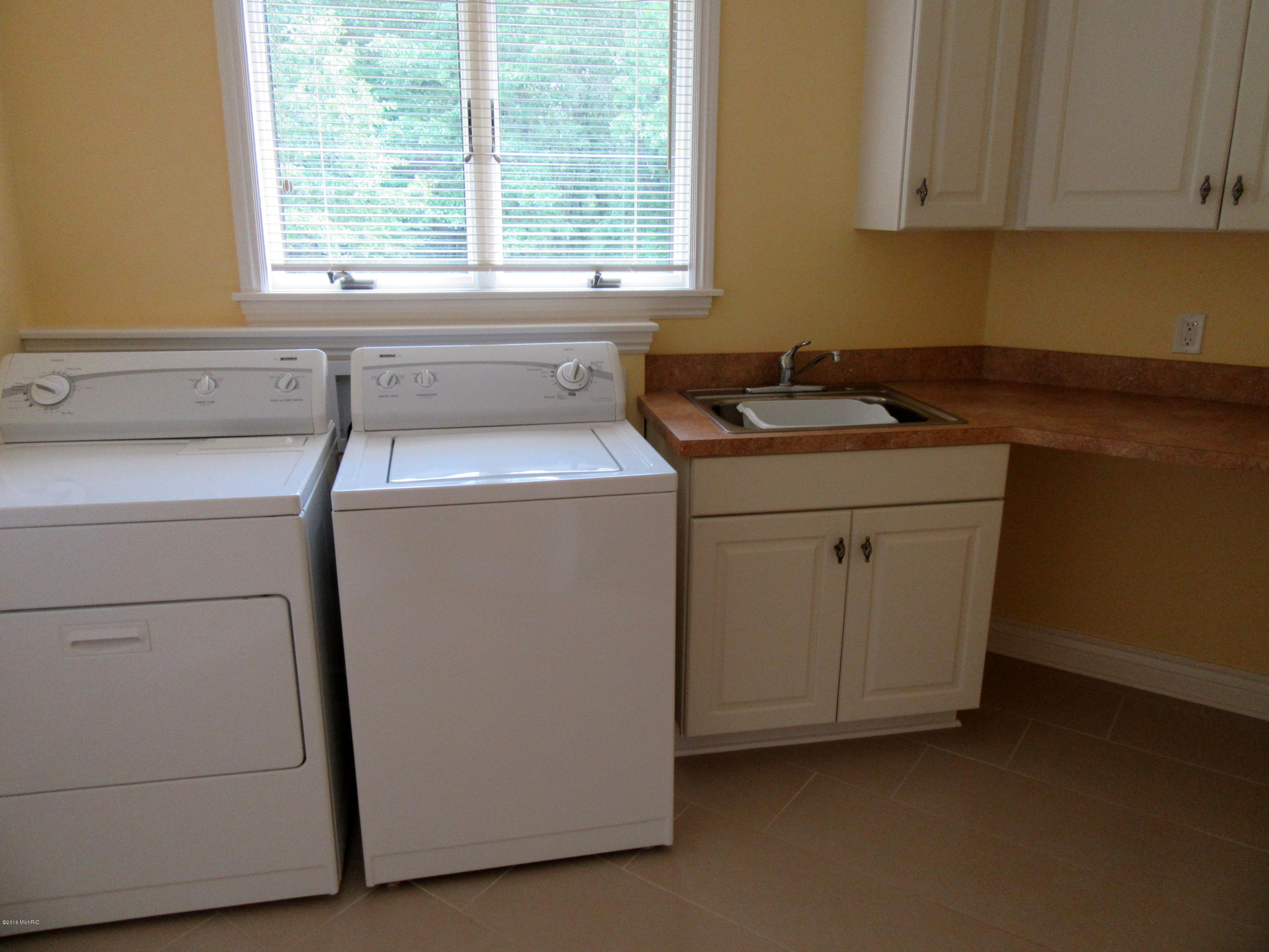 21730 West County Line Road Augusta, MI 49012 - Photo 10 of 36 Laundry