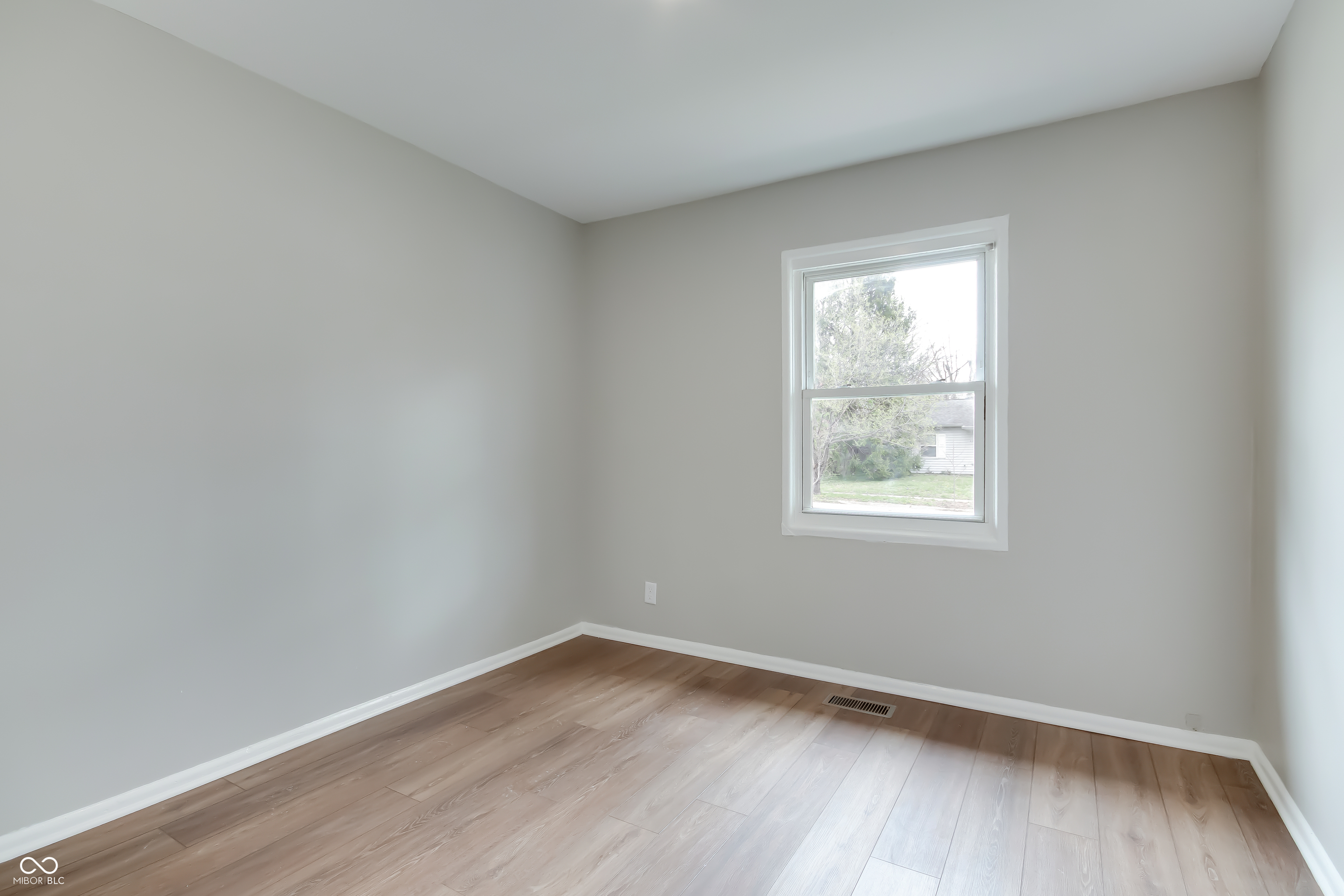 4254 Dubarry Road Indianapolis, IN 46226 - Photo 24 of 34 Gallery Image 24