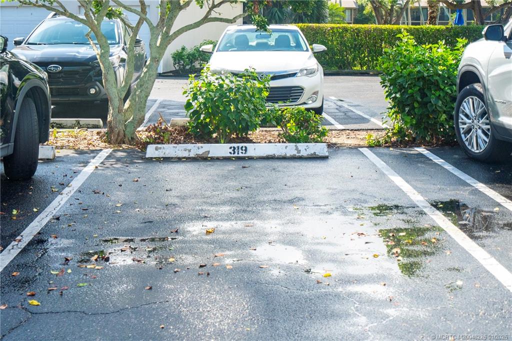 319 Golfview Circle, Unit 319 Stuart, FL 34996 - Photo 12 of 56