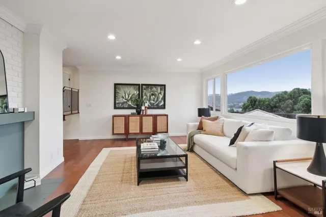 $1,949,500 | 44 Park Ridge Road, San Rafael, CA 94903