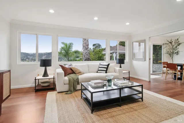 $1,949,500 | 44 Park Ridge Road, San Rafael, CA 94903