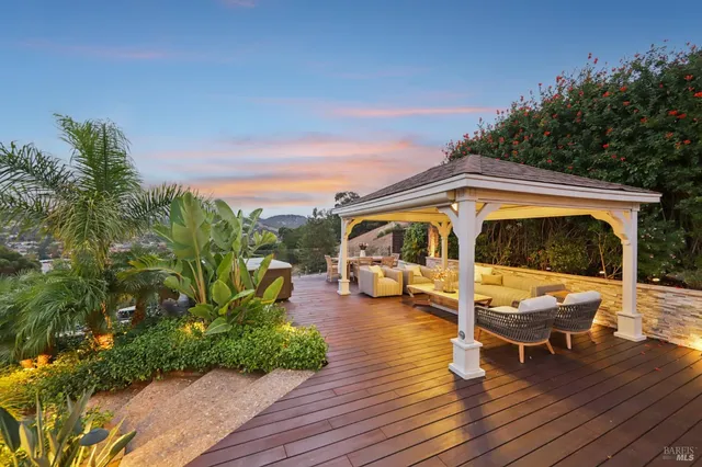 $1,949,500 | 44 Park Ridge Road, San Rafael, CA 94903