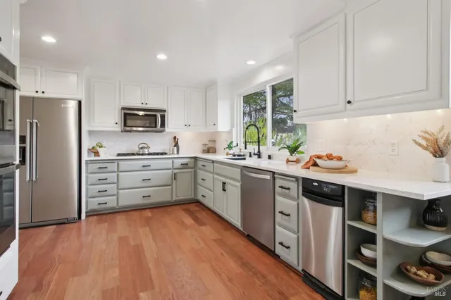 $1,949,500 | 44 Park Ridge Road, San Rafael, CA 94903