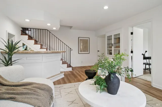 $1,949,500 | 44 Park Ridge Road, San Rafael, CA 94903