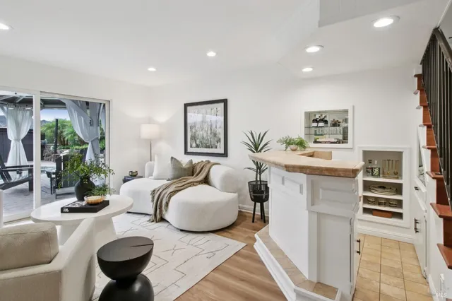 $1,949,500 | 44 Park Ridge Road, San Rafael, CA 94903