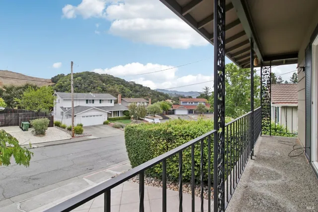 $1,949,500 | 44 Park Ridge Road, San Rafael, CA 94903