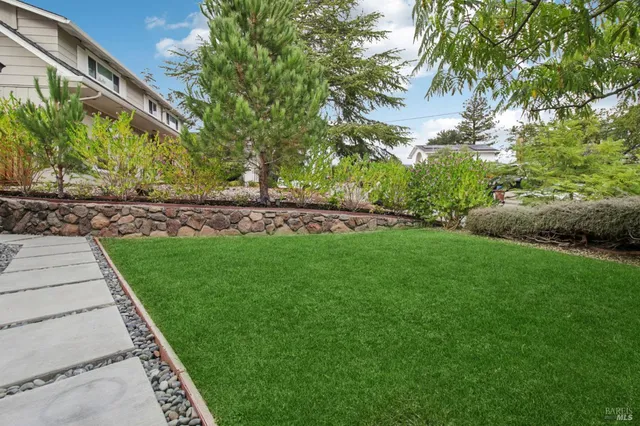 $1,949,500 | 44 Park Ridge Road, San Rafael, CA 94903