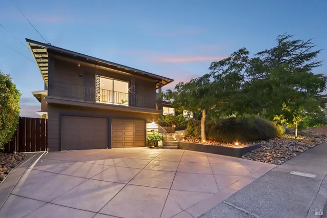 $1,949,500 | 44 Park Ridge Road, San Rafael, CA 94903
