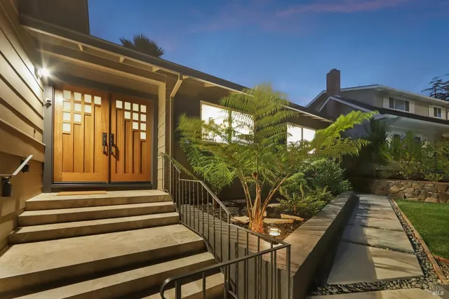 $1,949,500 | 44 Park Ridge Road, San Rafael, CA 94903