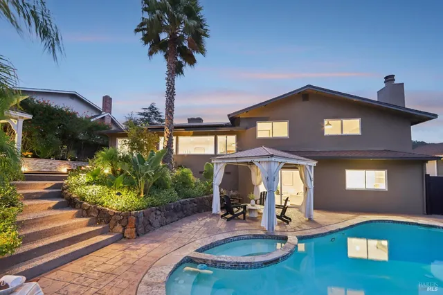 $1,949,500 | 44 Park Ridge Road, San Rafael, CA 94903