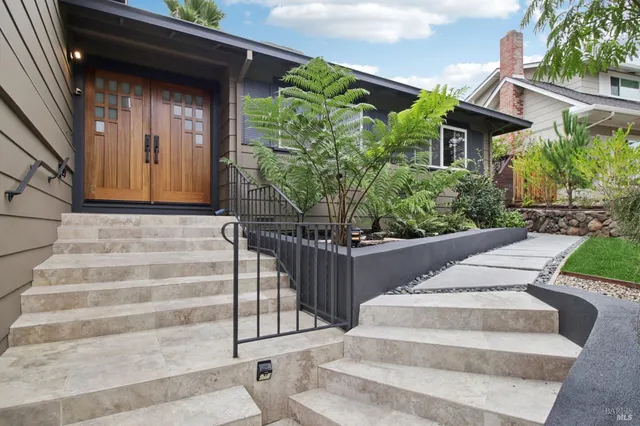 $1,949,500 | 44 Park Ridge Road, San Rafael, CA 94903