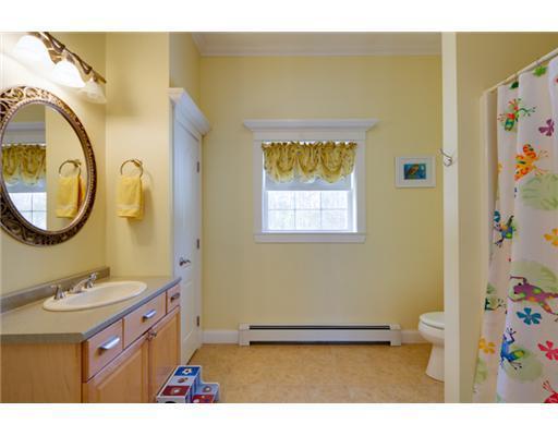 26 Pond Ridge Drive Lewiston, ME 04240 - Photo 21 of 35 Bathroom.