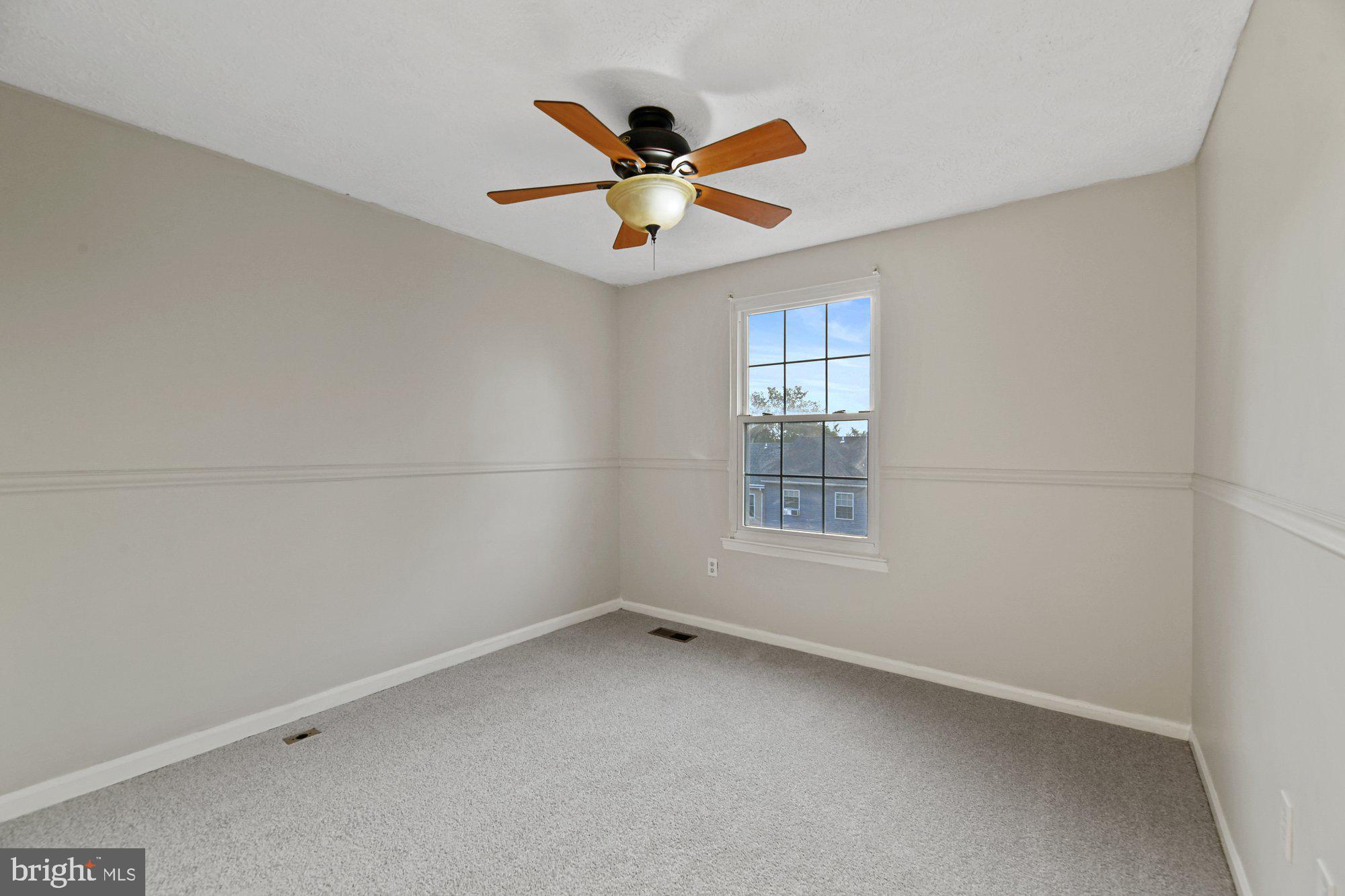 21 Hyacinth Road Baltimore, MD 21234 - Photo 23 of 41 2nd bedroom