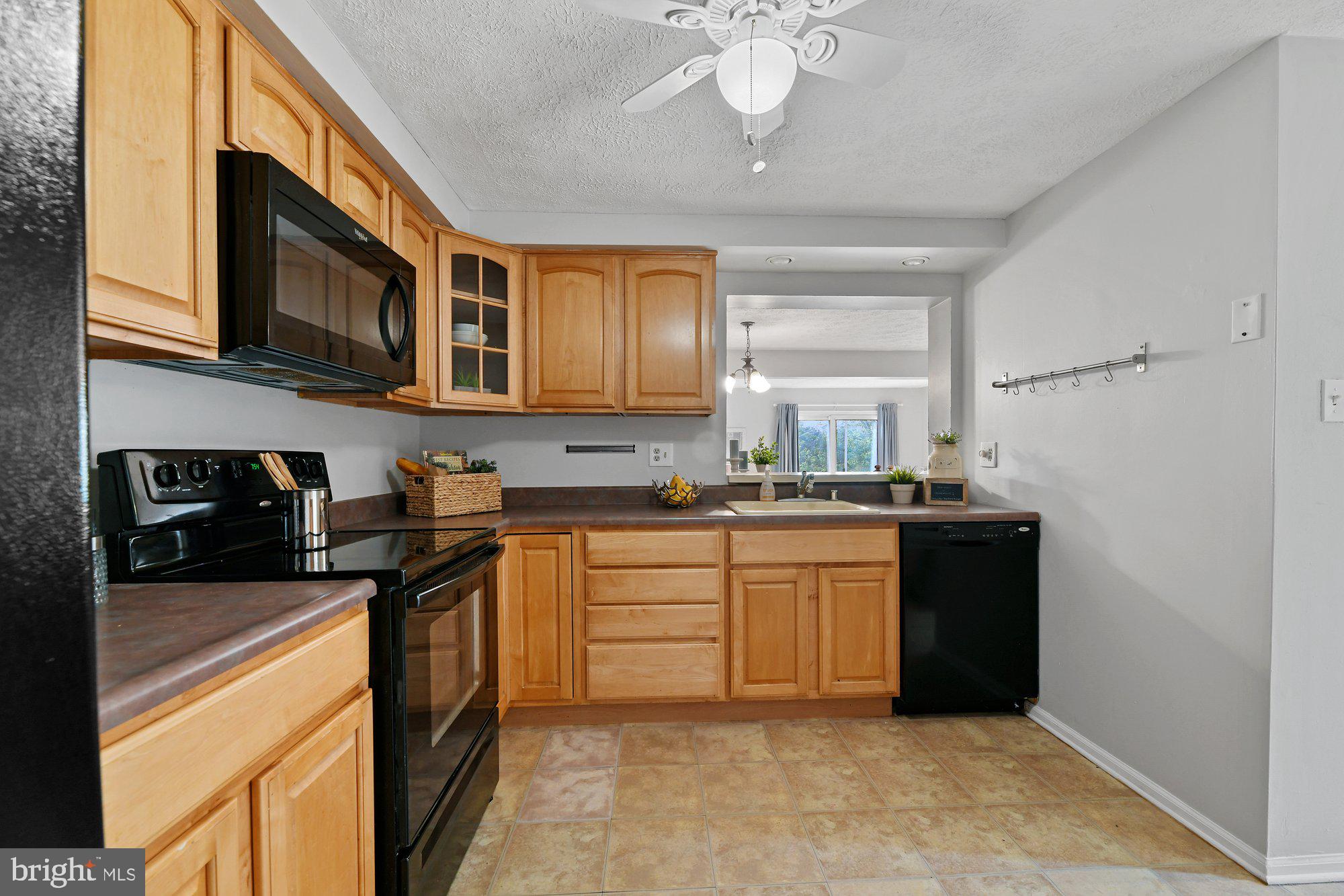 21 Hyacinth Road Baltimore, MD 21234 - Photo 8 of 41