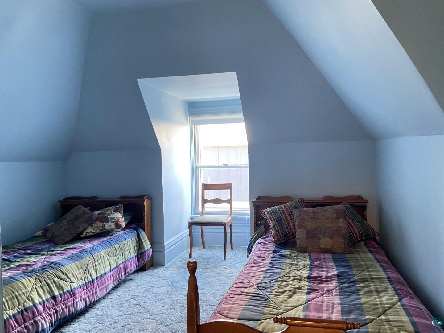 4123 Lombard Street Duluth, MN 55804 - Photo 13 of 22 Upper bedroom