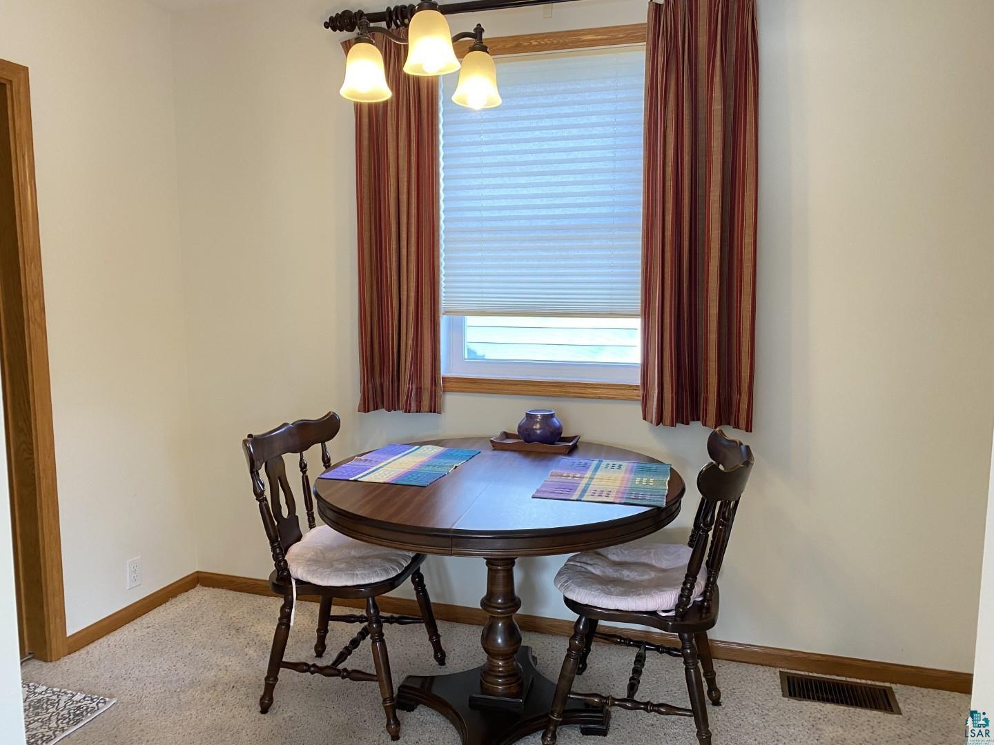 4123 Lombard Street Duluth, MN 55804 - Photo 7 of 22 Dining area