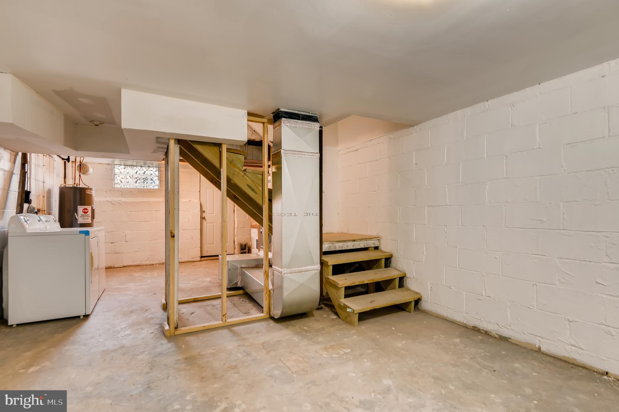 2749 Round Road Baltimore, MD 21225 - Photo 14 of 15
