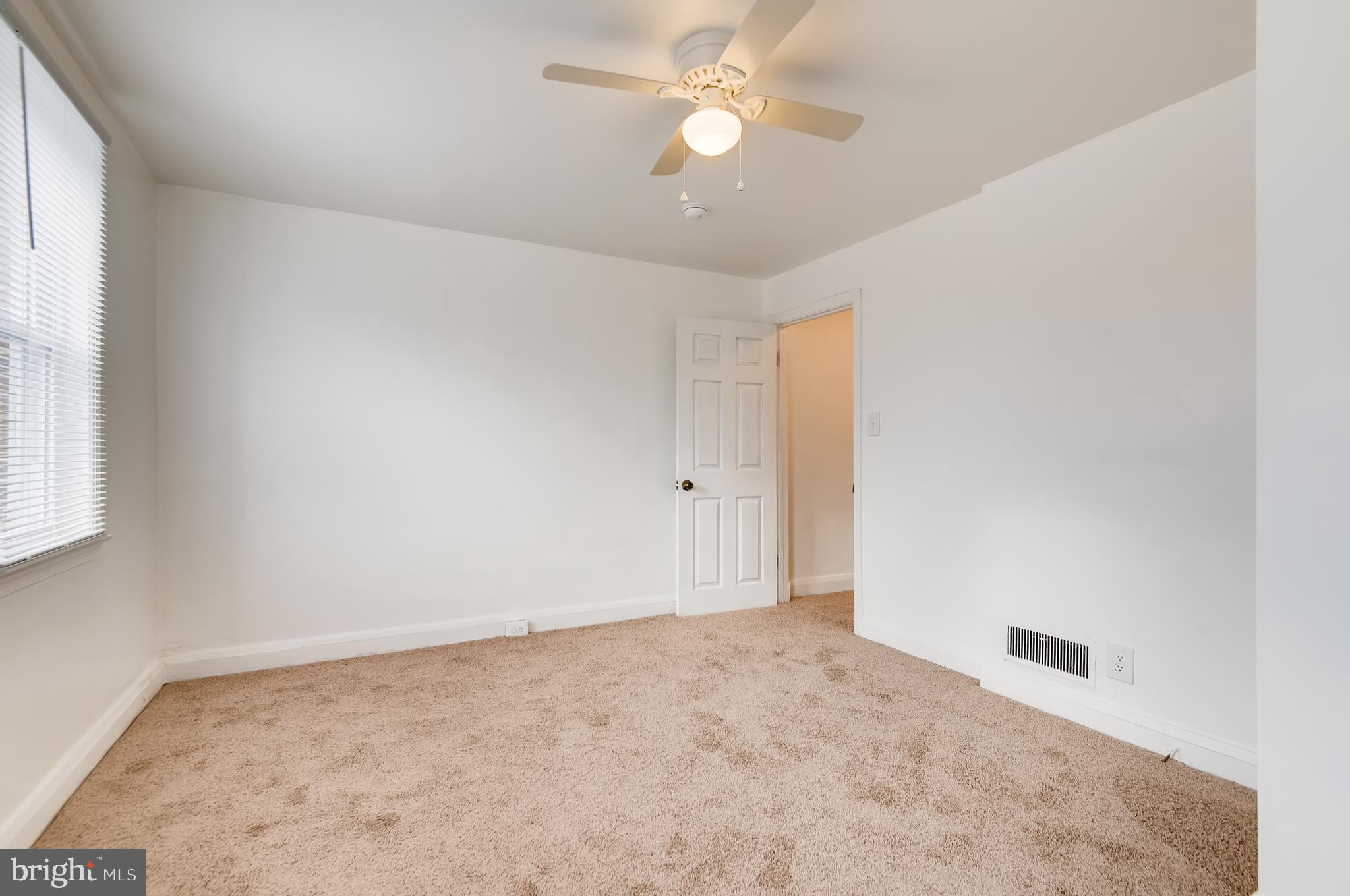 2749 Round Road Baltimore, MD 21225 - Photo 9 of 15