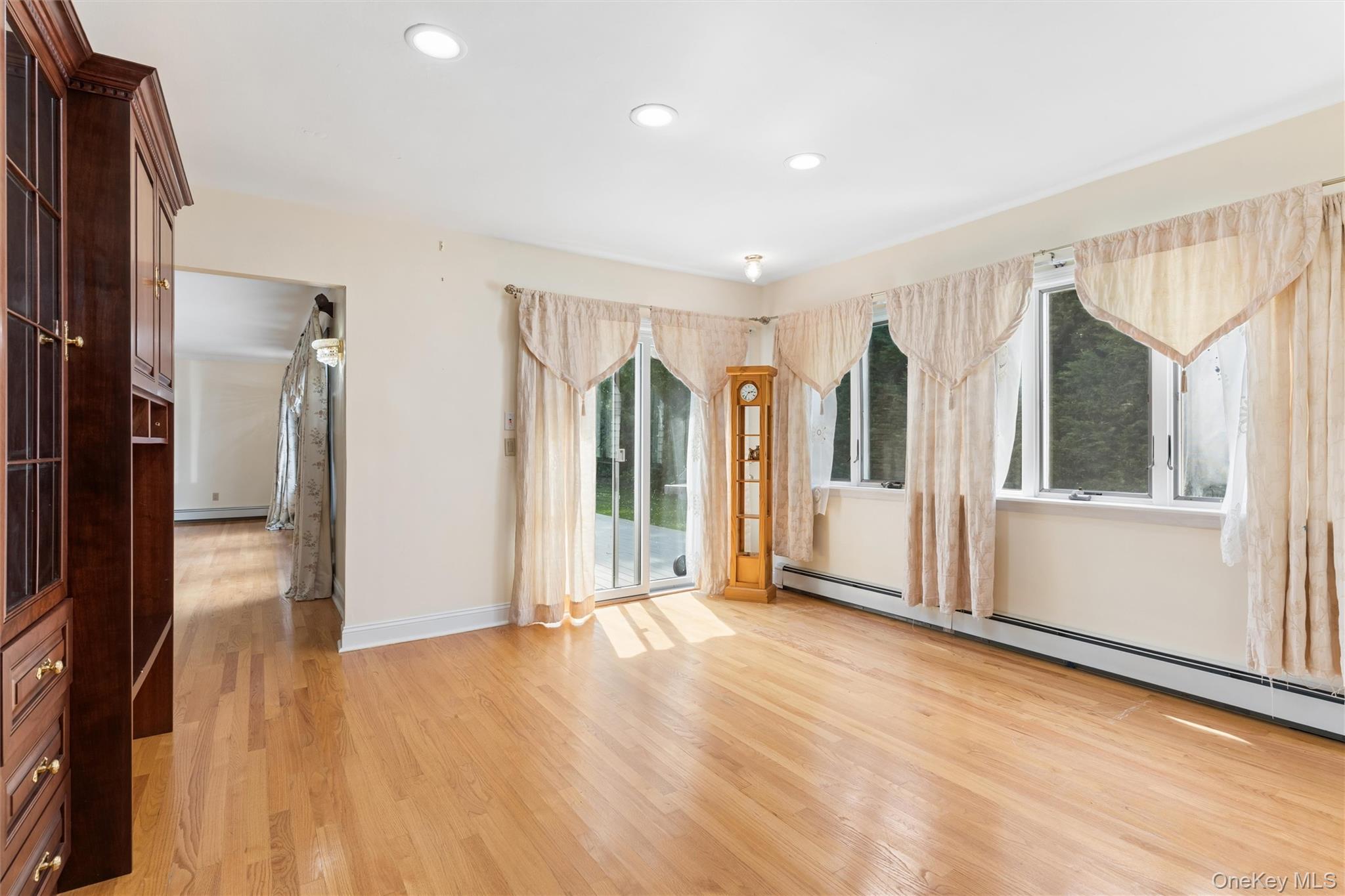 72 Lake End Road Merrick, NY 11566 - Photo 22 of 43