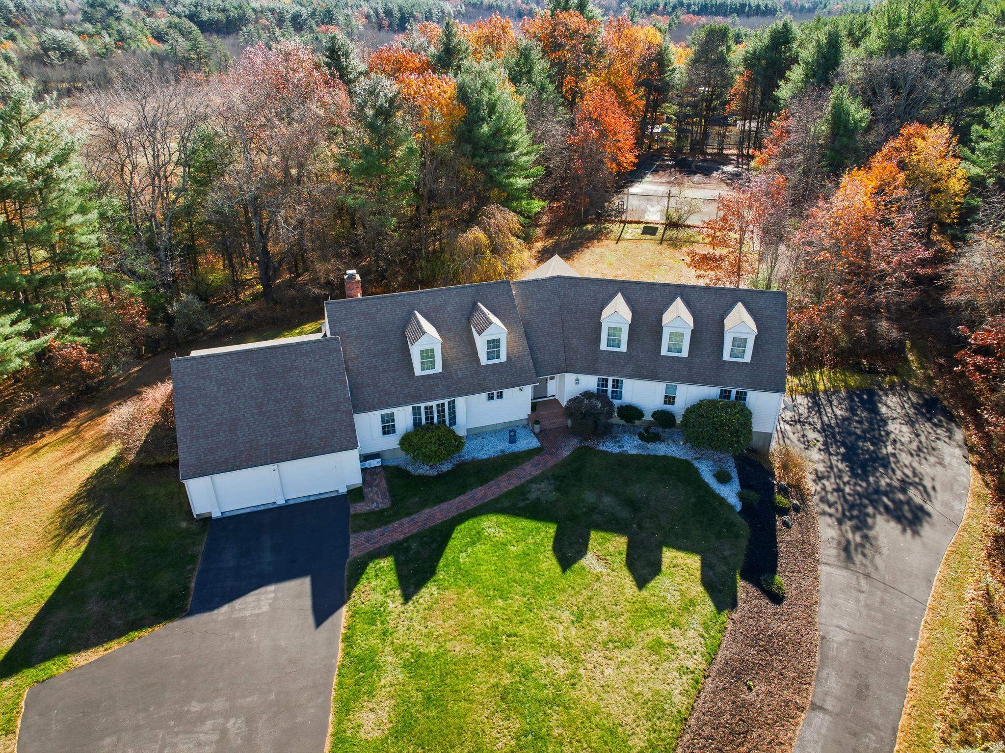276 North Amherst Road Bedford, NH 03110 - Photo 1 of 56