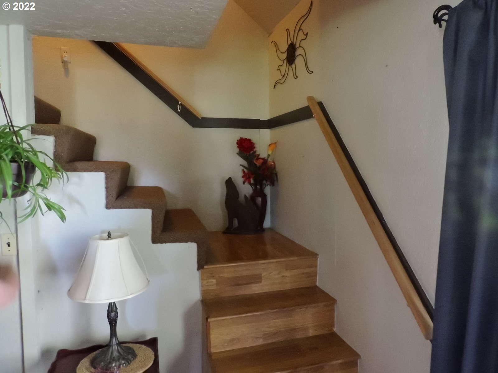 57900 Weaver Road Union, OR 97883 - Photo 11 of 31 Staircase