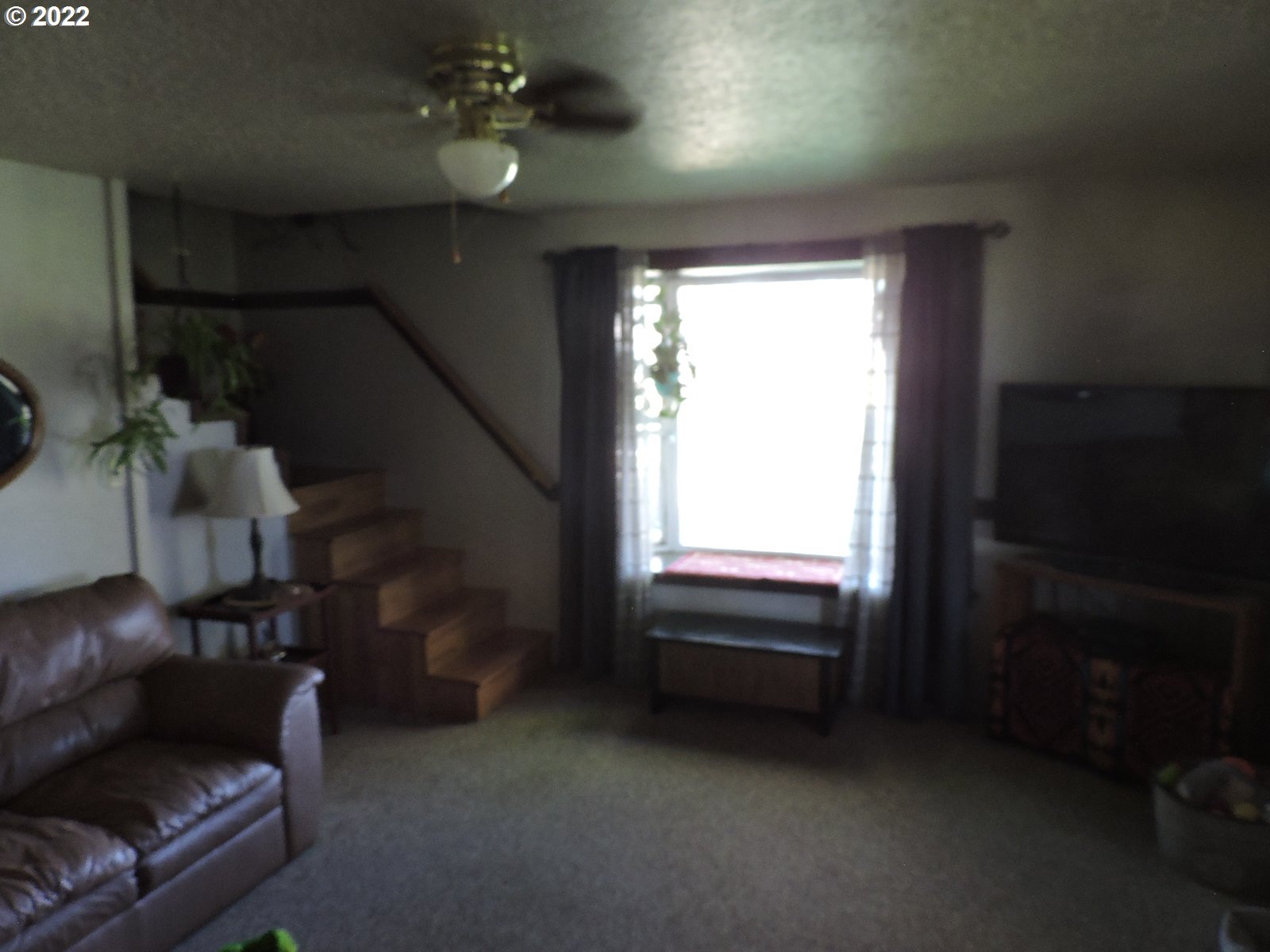 57900 Weaver Road Union, OR 97883 - Photo 8 of 31 Living Room