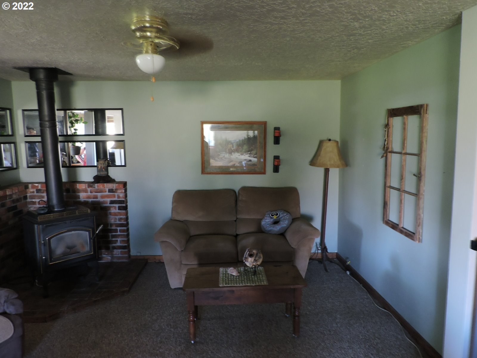 57900 Weaver Road Union, OR 97883 - Photo 10 of 31 Living Room