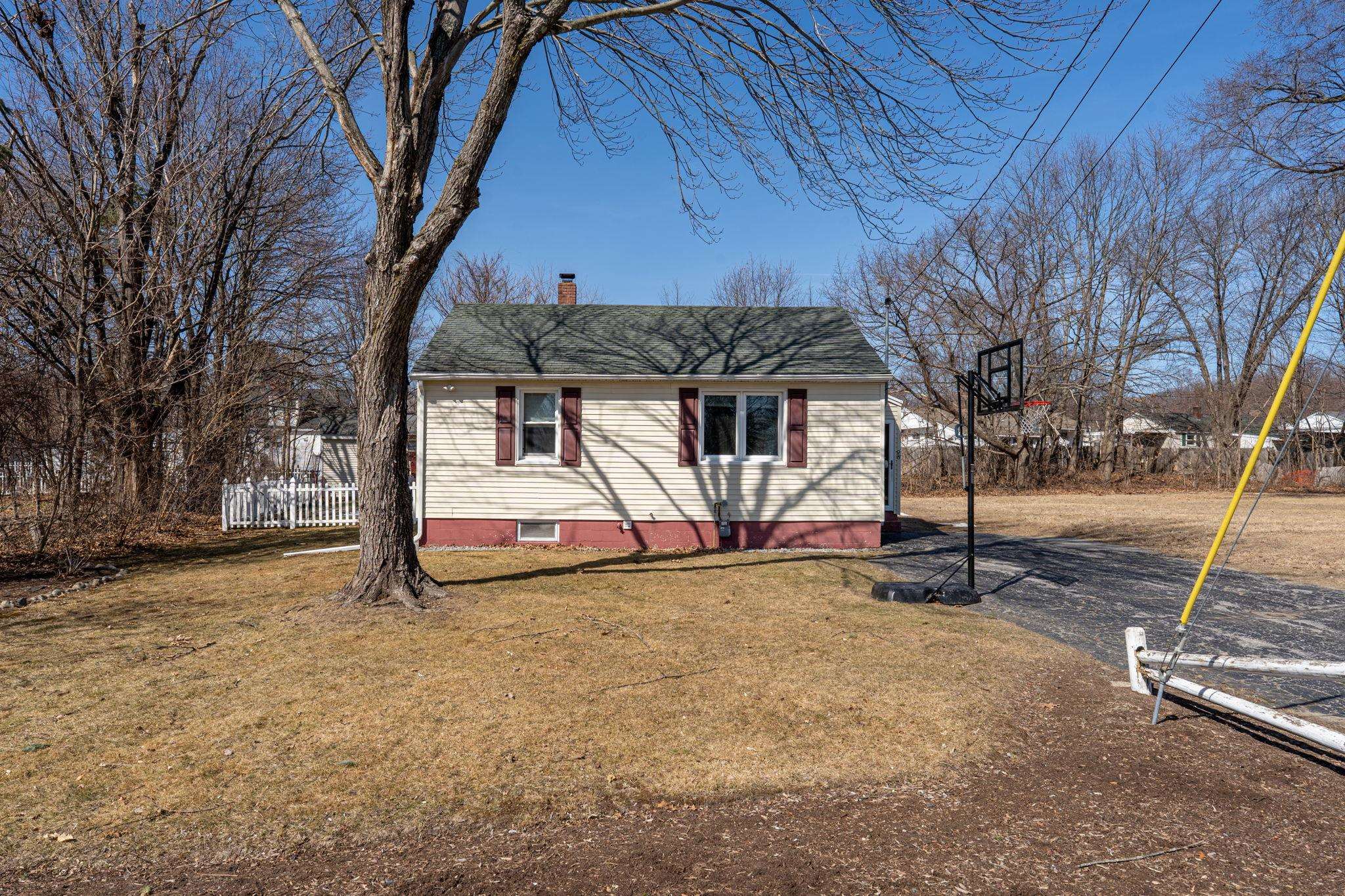 98 Gabrielle Street Manchester, NH 03103 - Photo 1 of 36 Gallery Image 1
