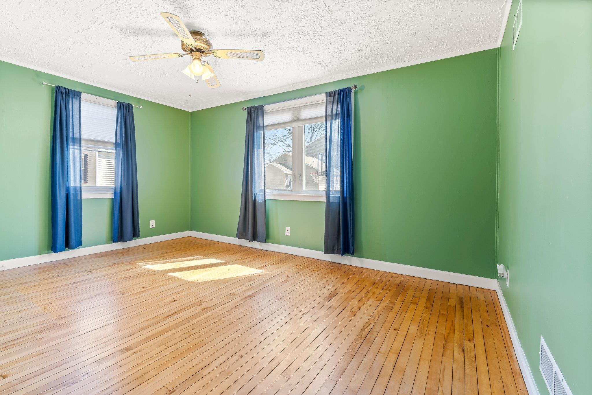 98 Gabrielle Street Manchester, NH 03103 - Photo 14 of 36 Gallery Image 14