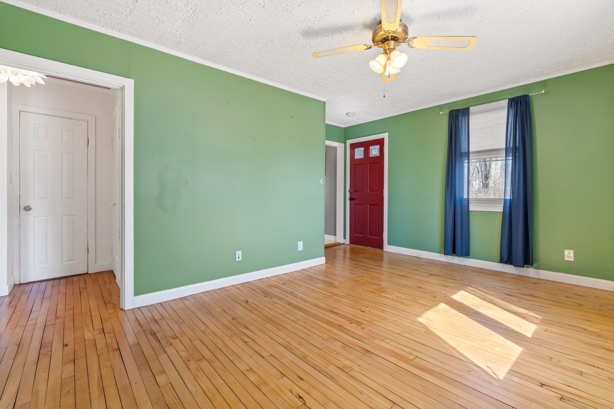 98 Gabrielle Street Manchester, NH 03103 - Photo 15 of 36 Gallery Image 15